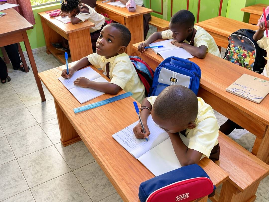 Élèves de God's Grace en classe, photo 17